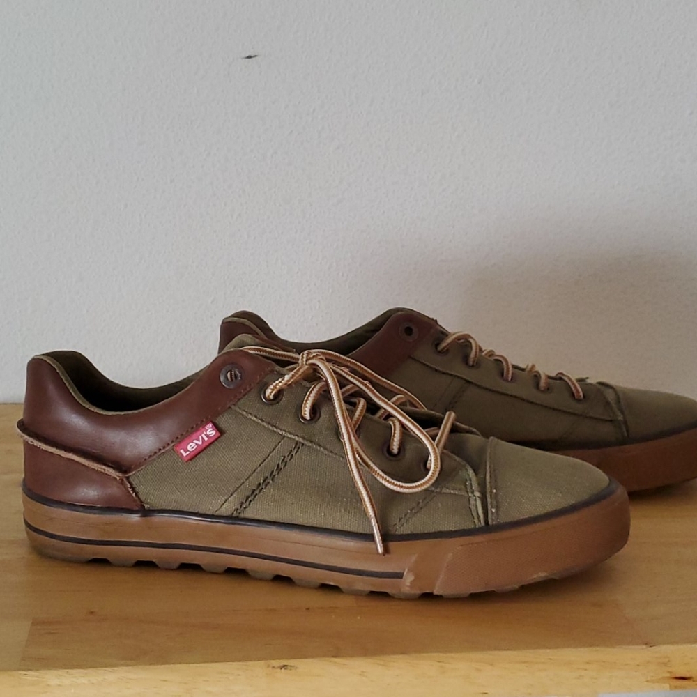 Levi's sneakers